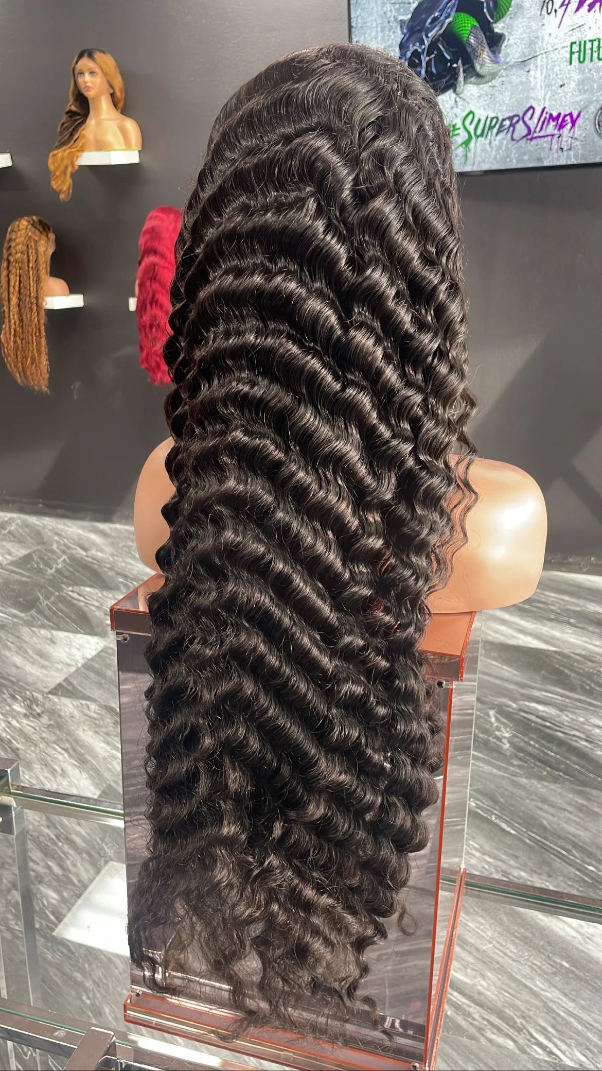 ๐๐ฅ๐ฎ๐๐ฅ๐๐ฌ๐ฌ Deep Wave HD Wigs Pre-Plucked w/ Bleached Knots