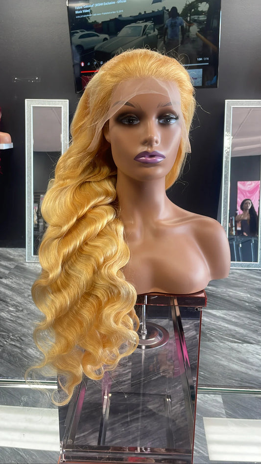 Champagne Blonde Highlight Body Wave Frontal Wig