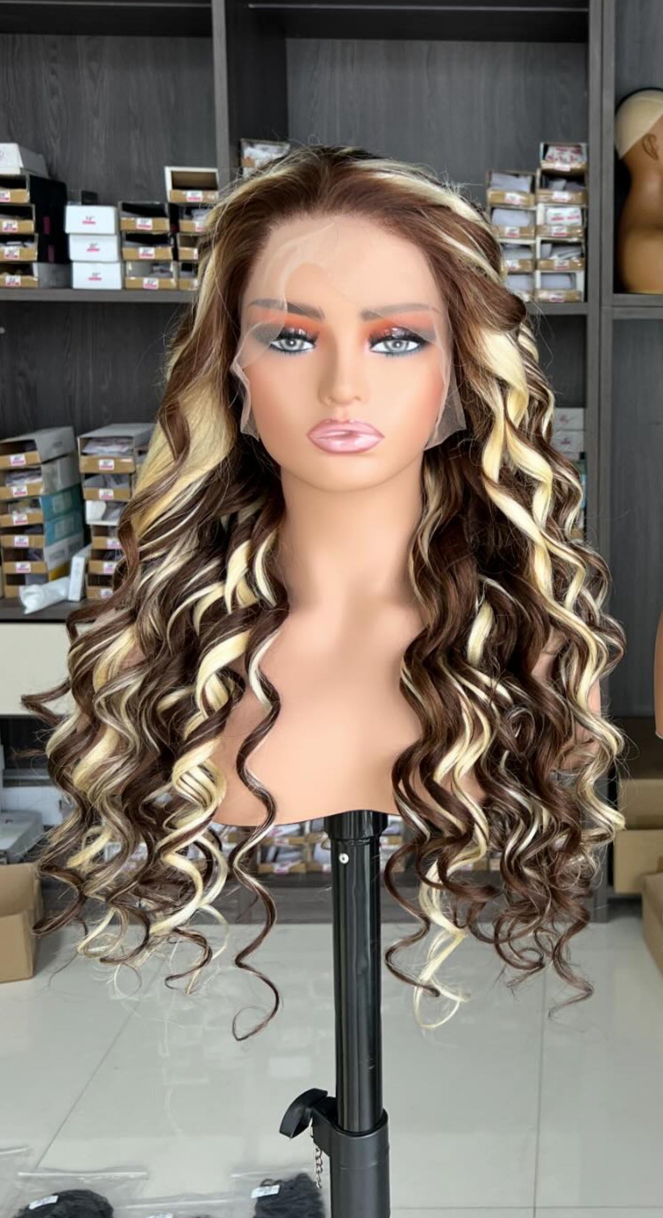 P4/613 Highlight Hand Curled HD Wigs