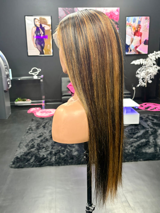 Highlight Silky Straight HD Wig